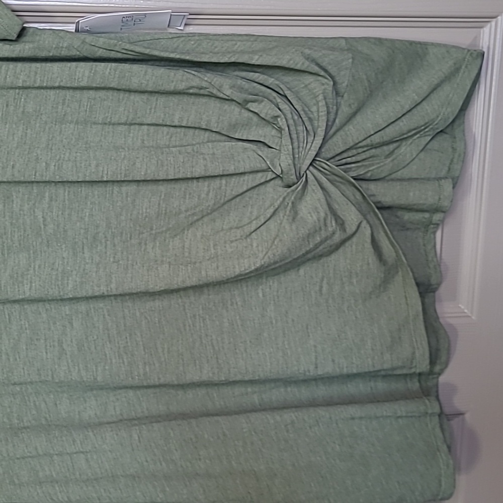 NWT Time and Tru Women's Sage Twist  Front Hem Tunic Tee Sixe XL - Picture 2 of 5